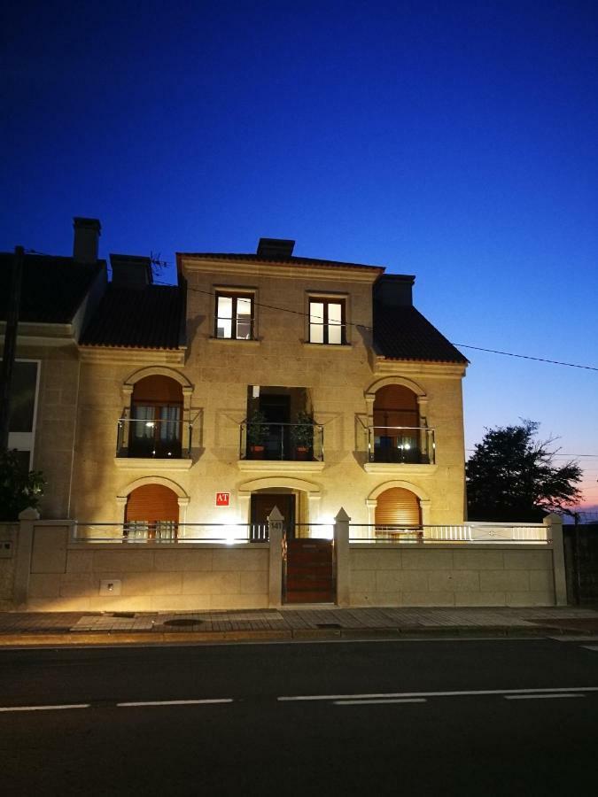 Apartamentos Playa Compostela Vilagarcia de Arousa Luaran gambar